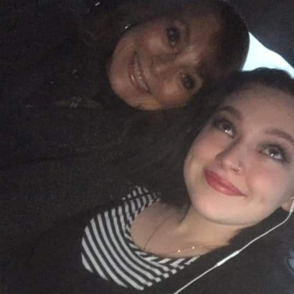 Meet your Posher, Susan gail - Picture 1 of 1